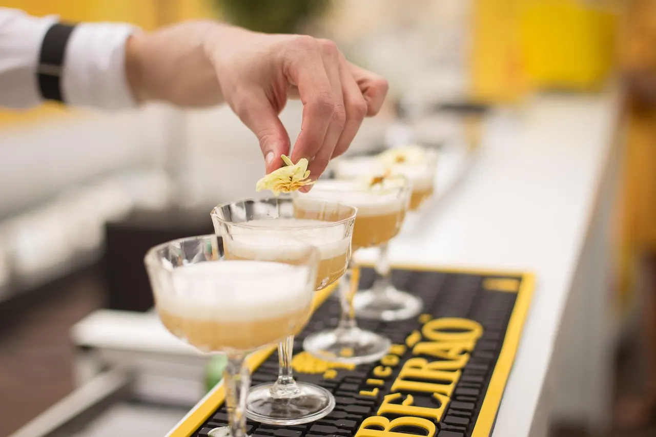 cocktail, drinks, bar, bartender, party, liqueur, alcohol, beverages, cold drinks, preparing cocktail, barman, beirão, licor beirão, glasses, bar, bar, bar, bar, bar, bartender, ba. How to avoid alcohol free drink mistakes in 2027