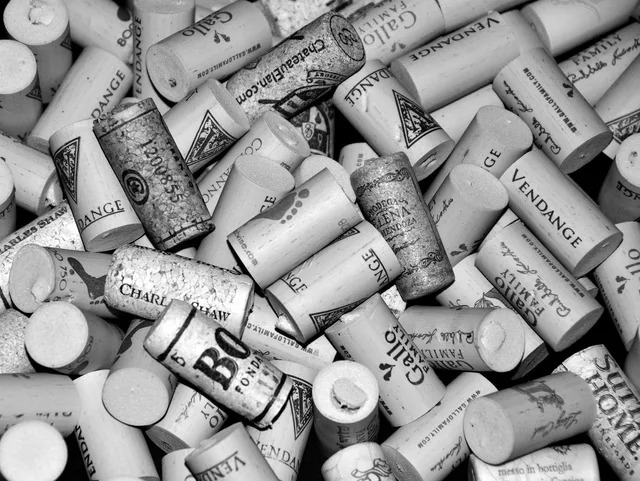 array, corks, background, cool backgrounds, wine, full hd wallpaper, 4k wallpaper, cork, 4k wallpaper 1920x1080, wallpaper 4k, laptop wallpaper, wood, bottle, mac wallpaper, texture, free wallpaper, wallpaper hd, alcohol, free background, drink, desktop backgrounds, pattern, corkscrew, hd wallpaper, beautiful wallpaper, vino, glass, winery, gray wine, gray glass, gray bottle, windows wallpaper, gray glasses. Four parts of the work behind alcohol free bar subscriptions