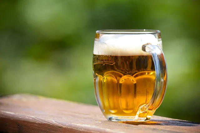beer, drink, glass, pilsner, alcohol, beer head, beer foam, beverage, brewed, beer glass, pub, beer, beer, beer, beer, beer, pilsner, pilsner, pilsner, pilsner. Seven buying mistakes that follow alcohol free drinks home from the store