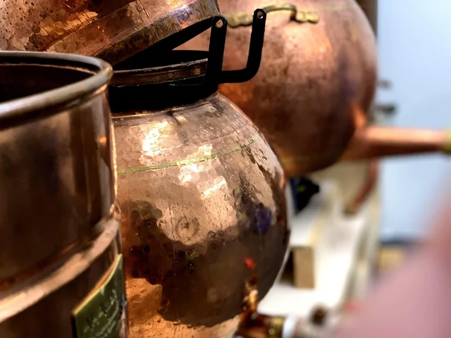 copper, gin, still, alcohol, drink, alcoholic, refreshment, drinks, liquor, cocktail, distillation, bar, booze, craft, gin, gin, gin, gin, distillation, distillation, distillation, distillation, distillation. 4 points on zero proof beverage brands that matter